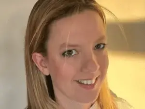 Médica da família real britânica foi morta em sua casa e o marido foi preso. Essa situação expõe a fragilidade da segur…