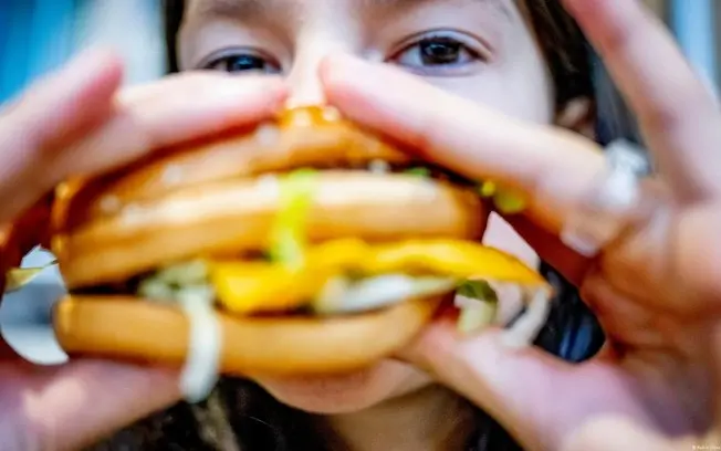 OMS recomenda não usar medicamentos ou cirurgias bariátricas em crianças com menos de 10 anos contra a obesidade. A bas…