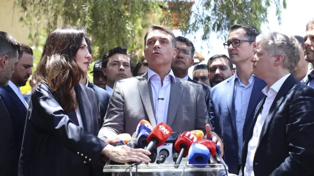 Novo oficializou apoio a Flávio Bolsonaro no 2º turno na quarta-feira, com encontro no Lago Sul em Brasília. Essa alian…