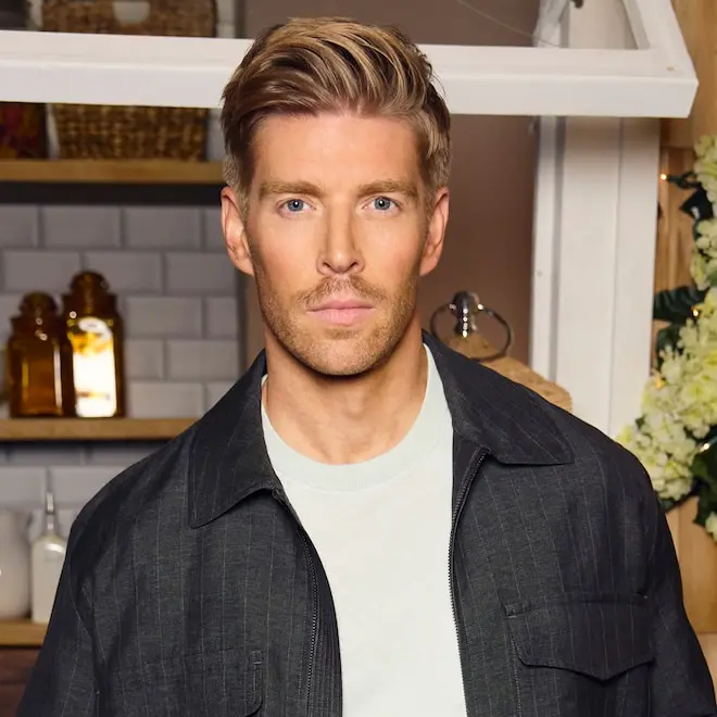 Kyle Cooke, astro de Summer House, manteve o status de casamento após o término com a esposa Amanda Batula há nove mese…