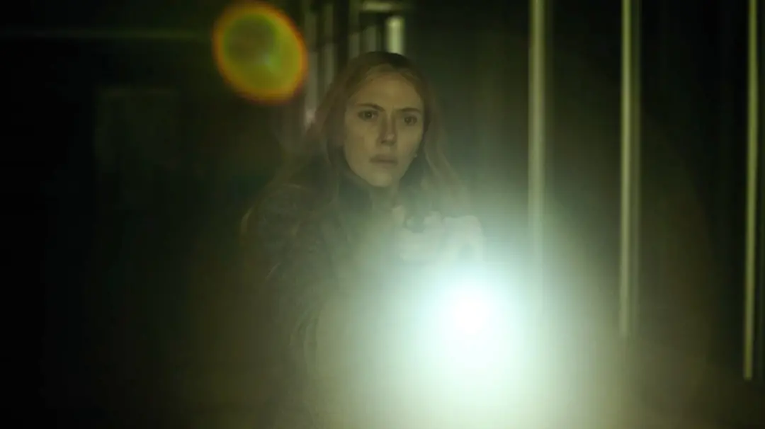 Scarlett Johansson no novo filme do Exorcista com Mike Flanagan. O teaser mostra a atriz e outros atores em grande angú…