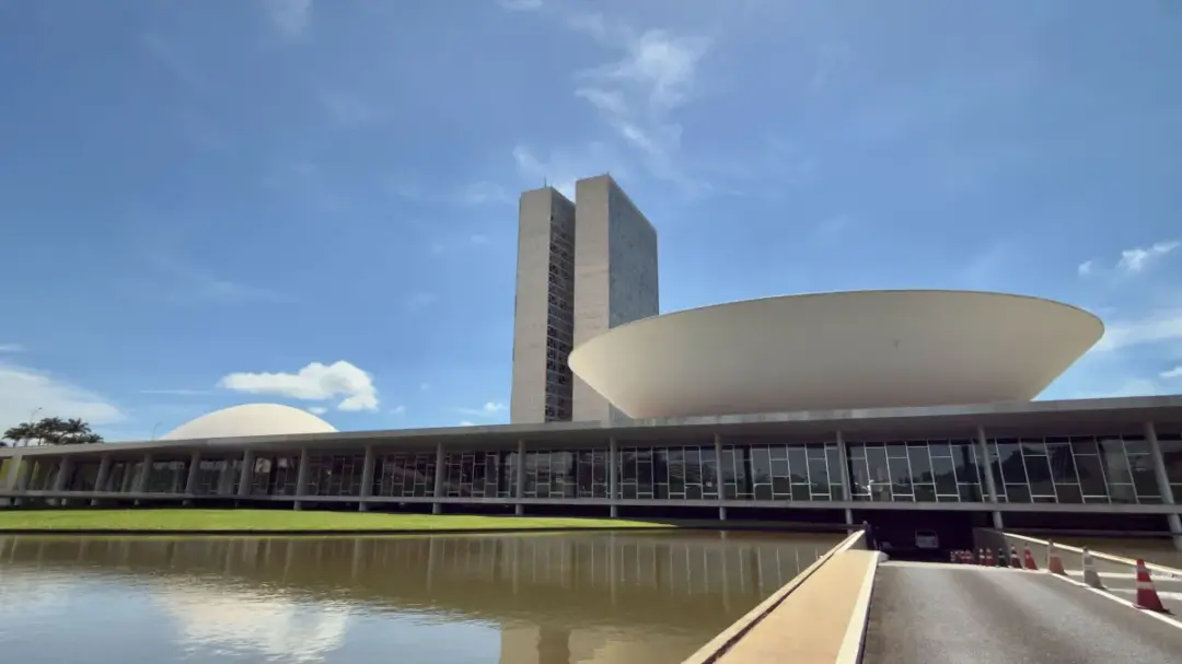 Confederações empresariais alertam que a discussão sobre o fim da escala 6x1 precisa de tempo e cuidado. A ideia pode e…
