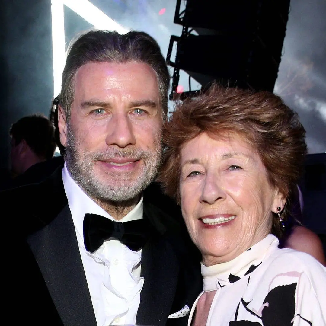 Ellen Travolta, irmã de John Travolta, celebrou seus 87 anos fazendo um movimento animado. Ver alguém nessa idade com t…