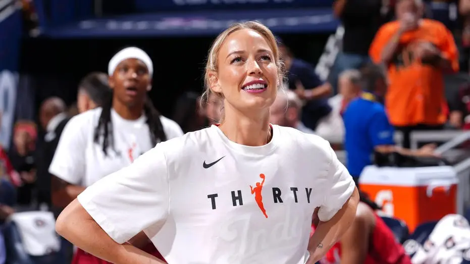 Colunista atacou a jogadora Sophie Cunningham, sugerindo que o time Indiana Fever deveria se afastar dela por conta de …