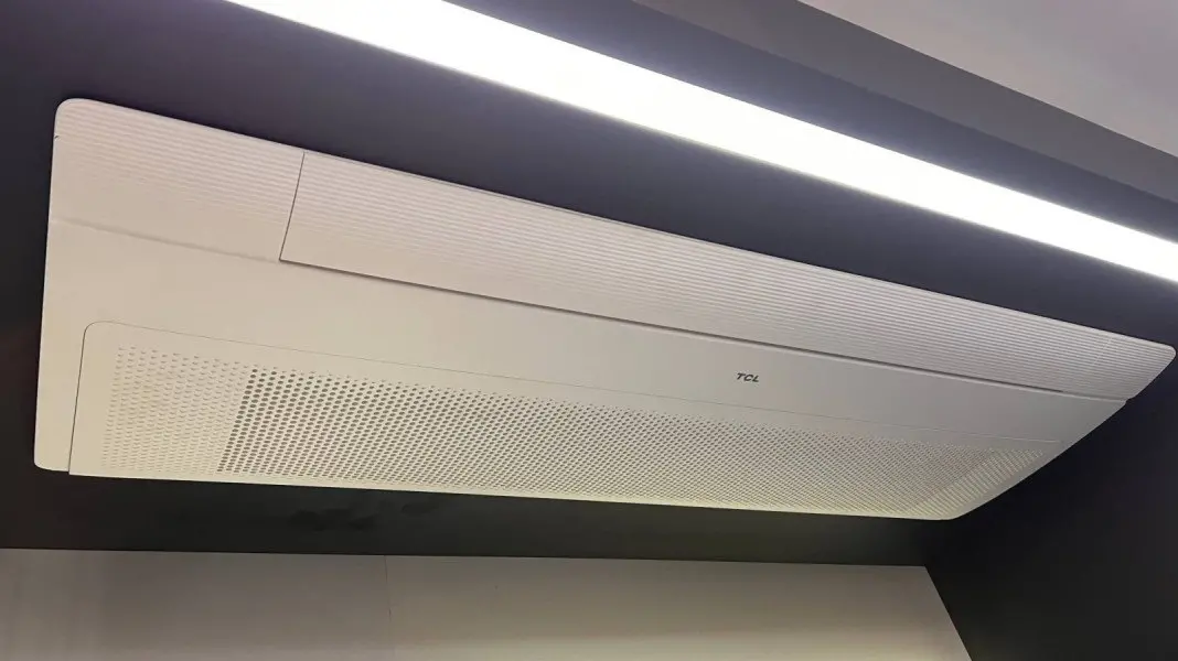 Riocentro recebeu um ar-condicionado ultrafino da TCL com apenas 13 centímetros de altura. Isso abre espaço legal pra q…