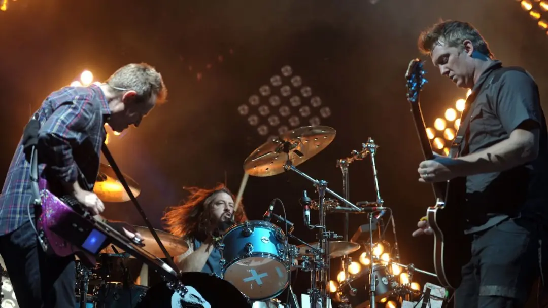 Josh Homme está aberto a reencontros com Them Crooked Vultures e Kyuss, mas diz que nao quer estragar. Essa busca por c…