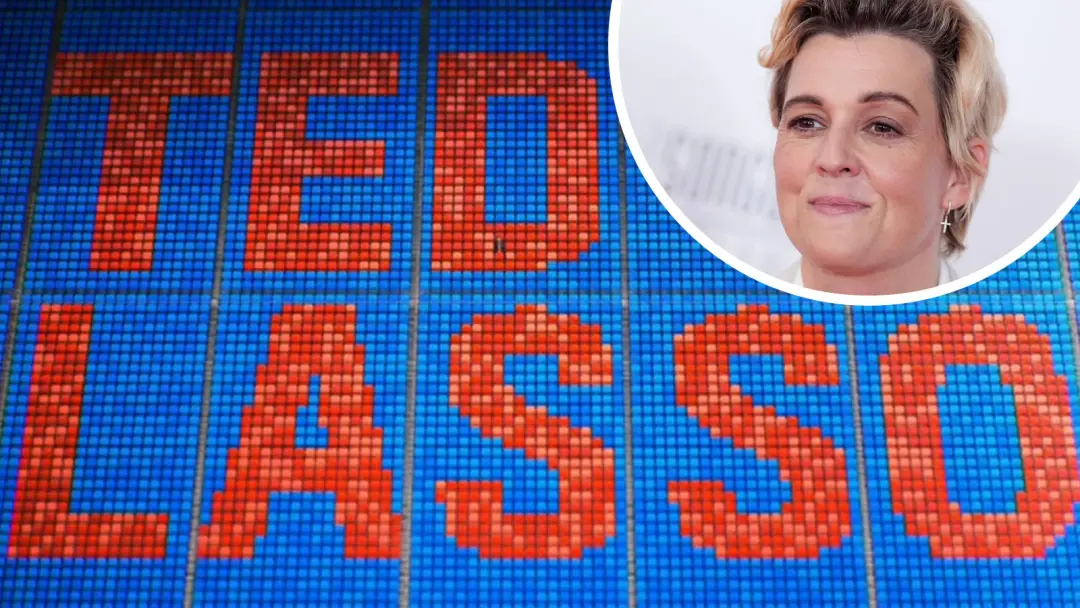 Brandi Carlile cantando o tema de Ted Lasso na temporada 4 final, liberada na Apple TV, foi uma surpresa boa. Mudar a m…