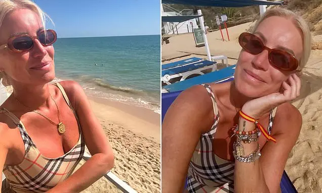 Denise Van Outen, 52 anos, apareceu de biquíni Burberry em Portugal, mostrando que reencontrou uma liberdade depois de …