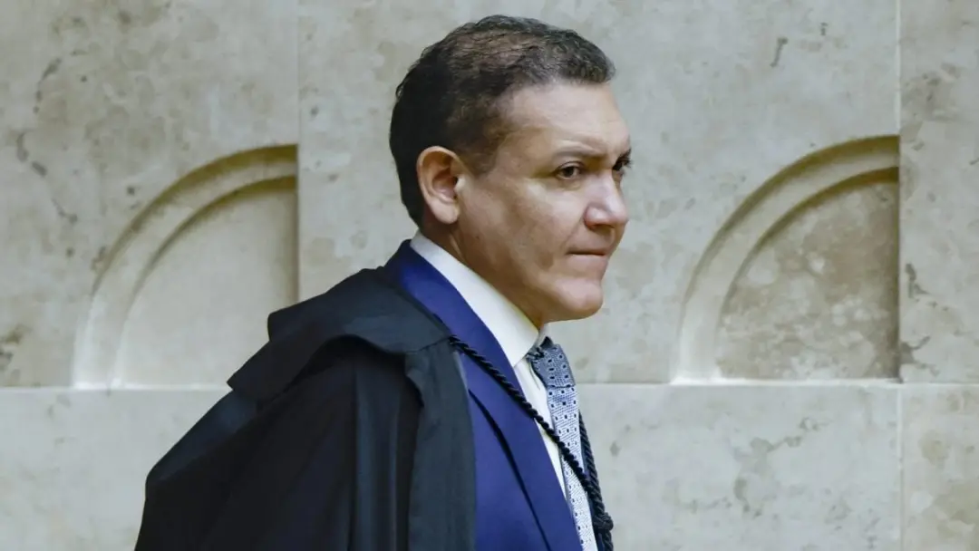Nunes Marques vai levar o pedido de revisão criminal de Bolsonaro ao plenário depois do segundo turno eleitoral. A deci…