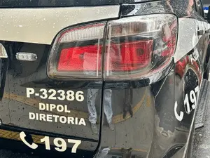 Polícia investiga corpos em sacos em São Paulo, afastando a relação com serial killer. Esse tipo de crime expõe a fragi…