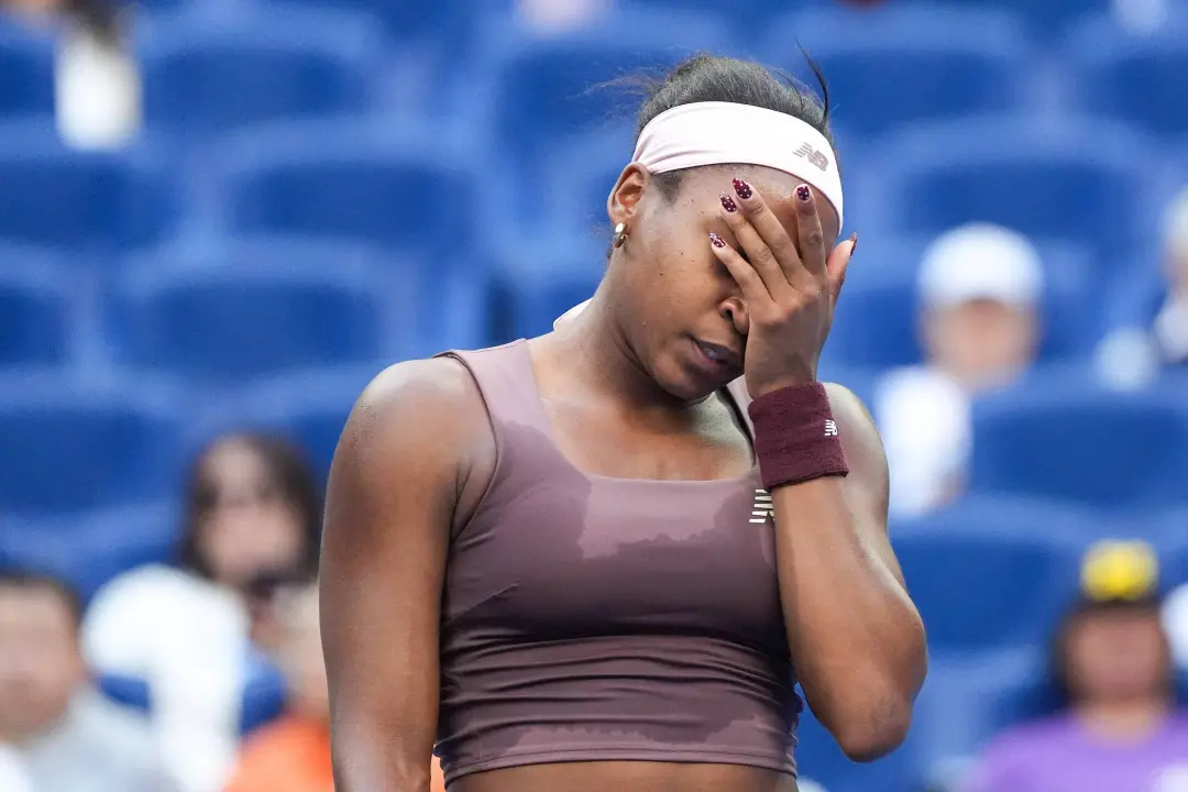 Coco Gauff denunciou mensagens racistas recebidas depois de eliminar Xinran Sun nas oitavas de final do WTA 1000 de Peq…