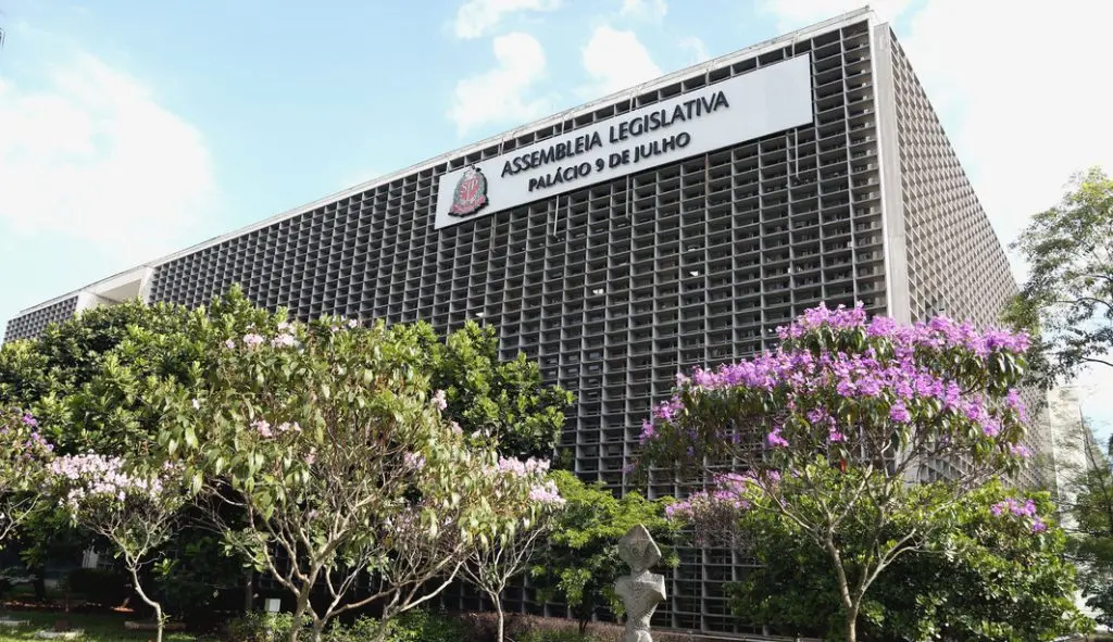 São Paulo, PL entra na disputa pela presidência da Câmara Municipal com 27 deputados. A entrada dele complica o acordo …