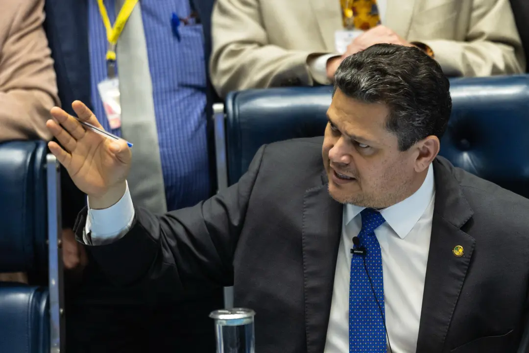 Davi Alcolumbre disse que a PEC do fim da escala 6x1 pode ser votada antes do segundo turno se houver requerimento no S…
