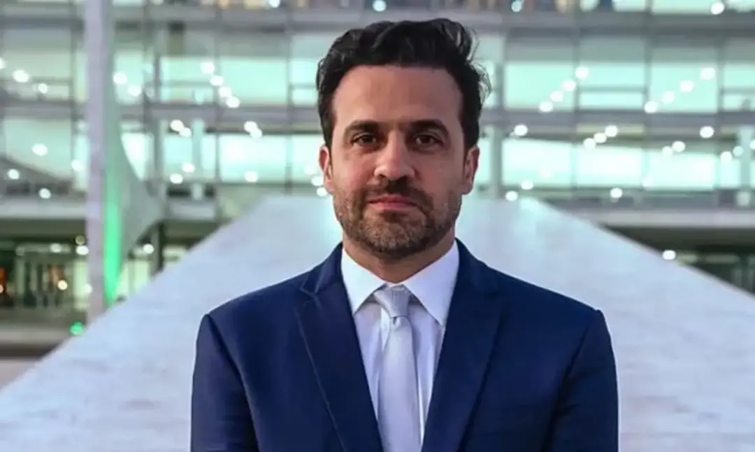 Pablo Marçal se colocou à disposição do Flávio Bolsonaro para cargos, inclusive mencionou ir tocar o terror no STF. A v…