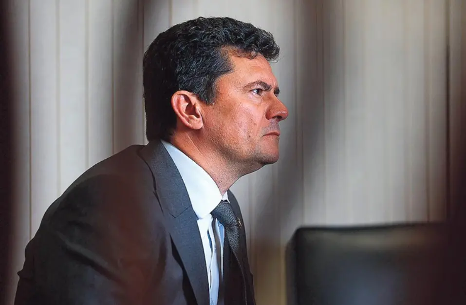 Sergio Moro disse que Flavio Bolsonaro não obstruiu investigações do Banco Master, mas que ele terá que ser cobrado se …