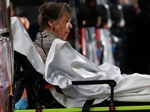 Uma idosa morre após ser despejada na Espanha, evento que mobilizou protestos pela moradia. A situação mostra como a fa…