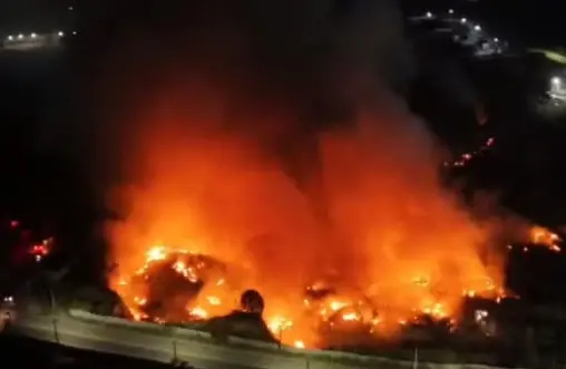 Distrito Industrial II, Manaus, lixão clandestino com chamas que deve ser controlado só até quinta-feira. Um uso de 150…