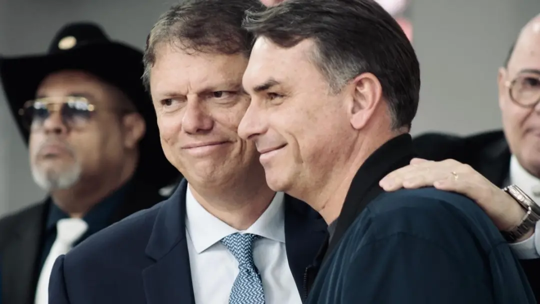 Republicanos formalizou apoio a Flávio Bolsonaro no segundo turno contra Lula. Essa aliança amplia o grupo que se forma…