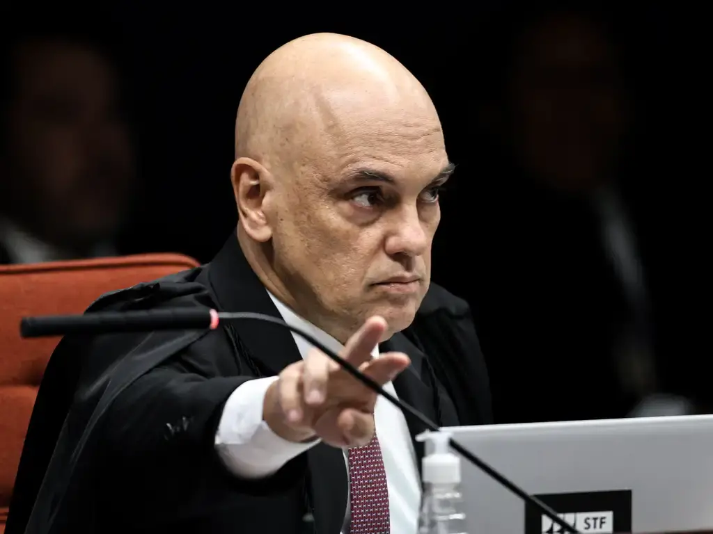 Alexandre de Moraes se reuniu na sede da Corte com Andrei Rodrigues e outros chefes da Polícia Federal nesta terça-feir…