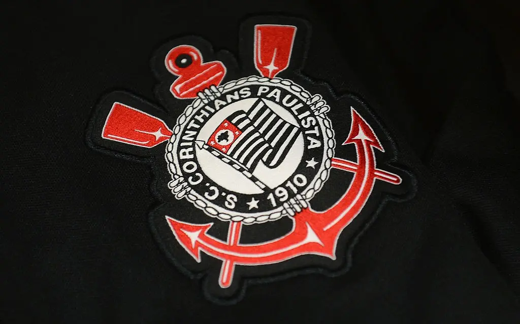 1,56 milhões de mensagens trocadas com a ThIAna do Corinthians. A IA resolveu 65% das demandas, o que mostra como a tec…
