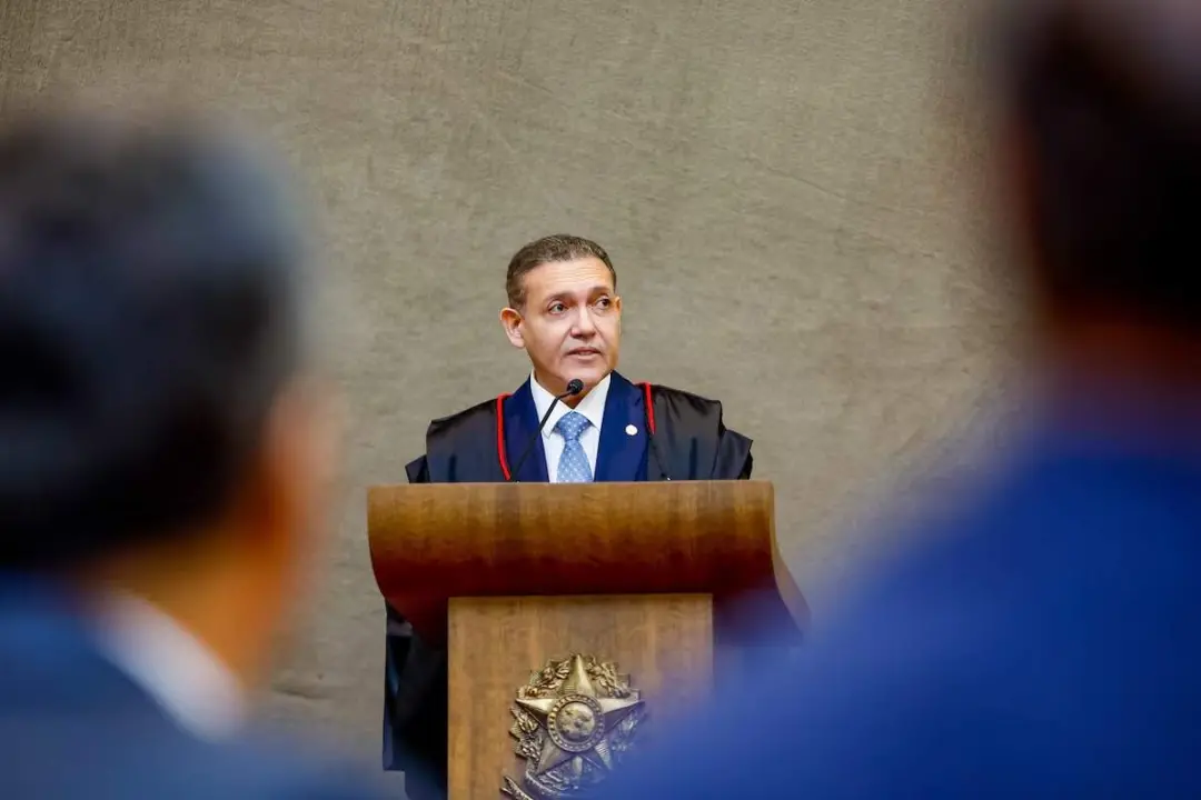Nunes Marques, ministro do STF, confirmou que só vai analisar a soltura de Bolsonaro após o segundo turno. A decisão an…