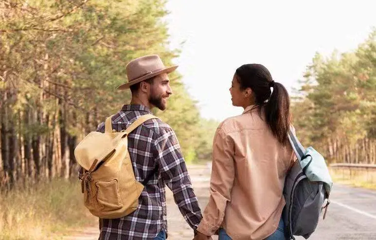 Conexões afetivas, com diálogo e acolhimento, ajudam a reduzir o estresse no corpo. A qualidade do vínculo influencia c…