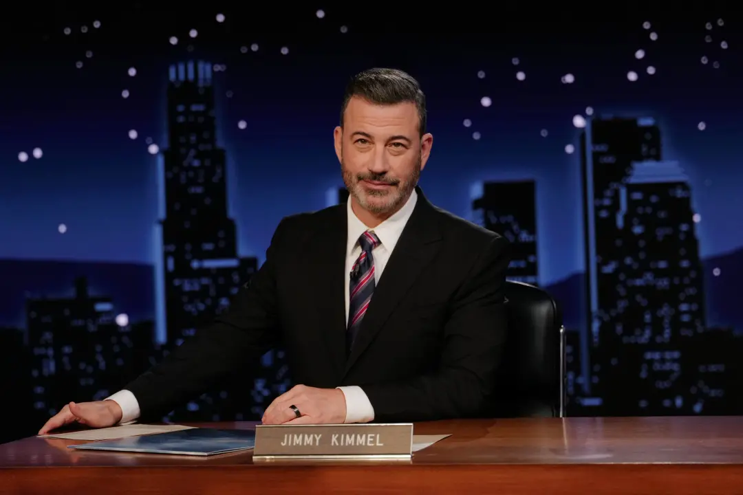 Jimmy Kimmel não se sente protegido pela ABC, e a rede está disposta a se afastar dele. Essa situação mostra como o pod…