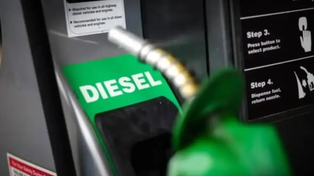 9,6 bilhões de litros de diesel foram importados pelo Brasil até agosto. A importação é necessária pra complementar a o…