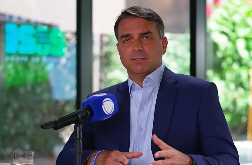 Flavio Bolsonaro afirmou em Brasília que o Congresso atual permite que o PT fique afastado do poder por décadas. Eu vej…