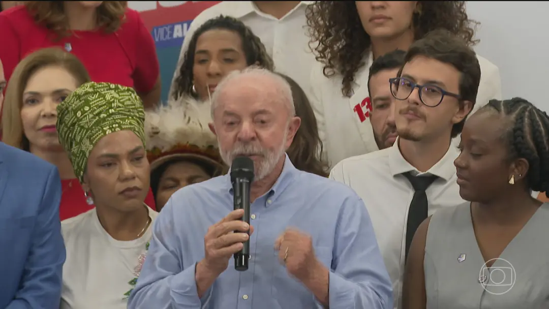 Presidente Lula se reuniu com jovens eleitos e parlamentares do PT em hotel. A mobilização nas redes sociais tá forte, …