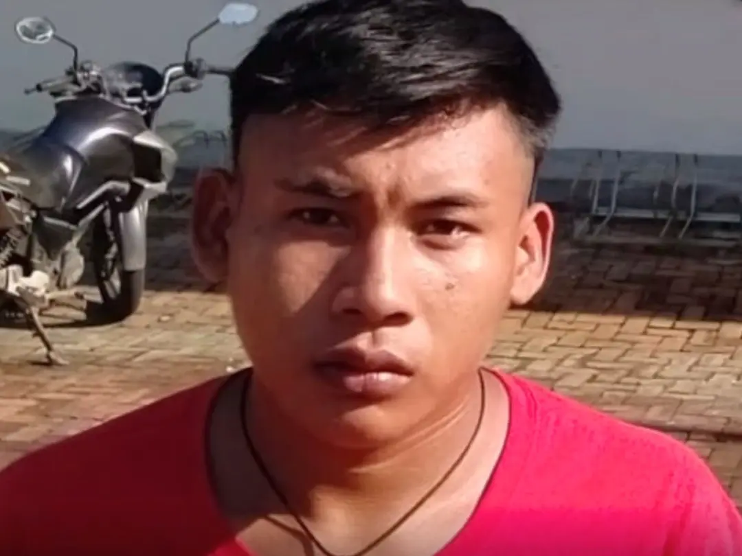 Cruzeiro do Sul, no Acre, um adolescente indígena de 18 anos morreu eletrocutado enquanto colhia mangas. O acidente aco…