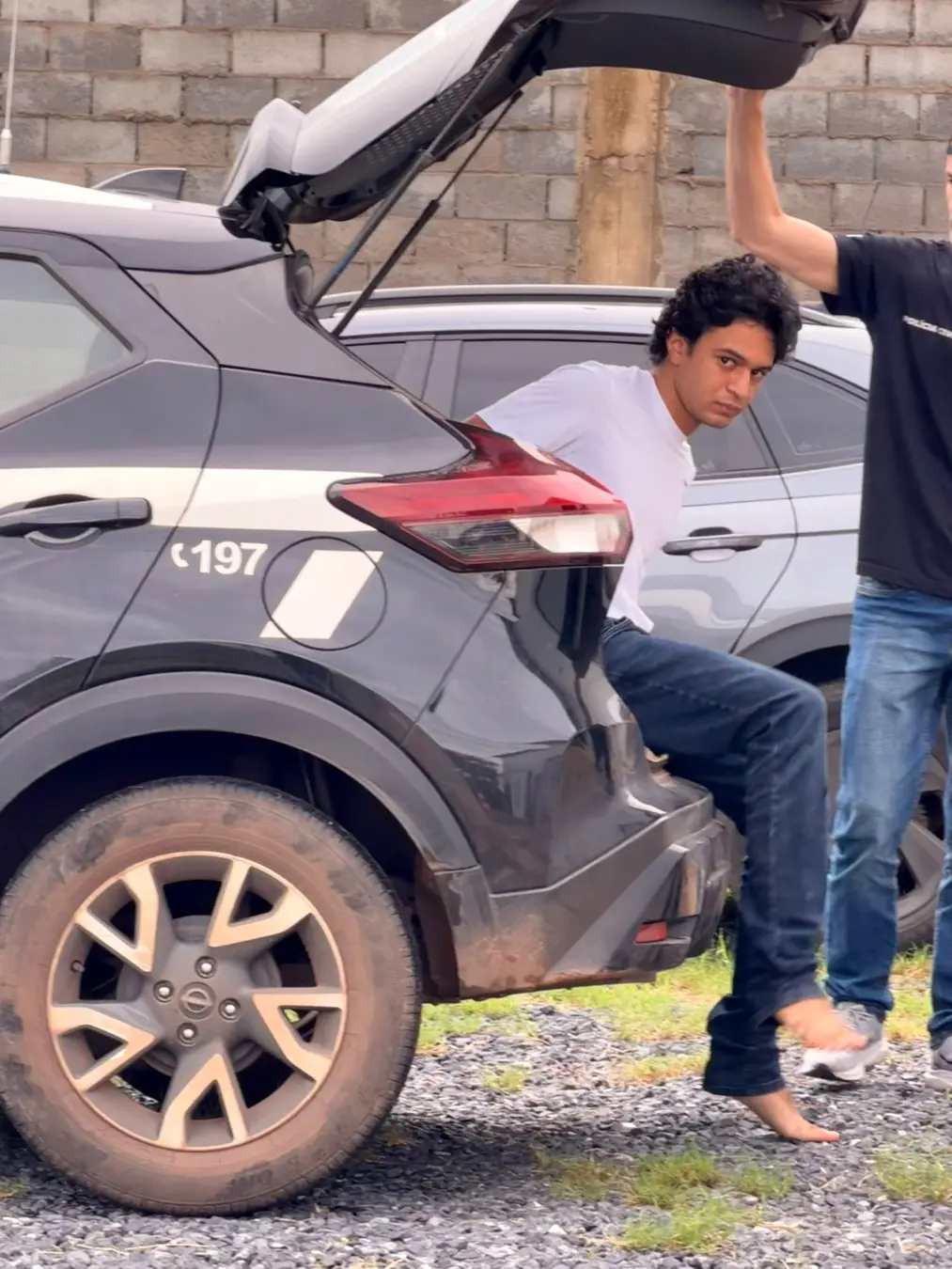 Cuiabá, Mato Grosso. Motorista de carro de luxo, com 22 anos, foi denunciado por homicídio qualificado por matar um jov…