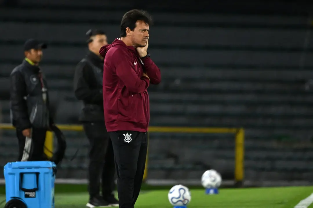 Corinthians demitiu Fernando Diniz depois da derrota por 2 a 1 para o Internacional no Beira-Rio. A diretoria trocou o …