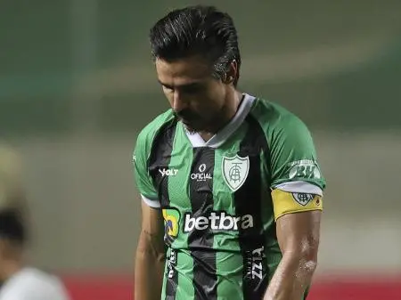 América MG foi rebaixado para a Série C depois da derrota em casa pro Fortaleza. É frustrante ver um time cair de divis…