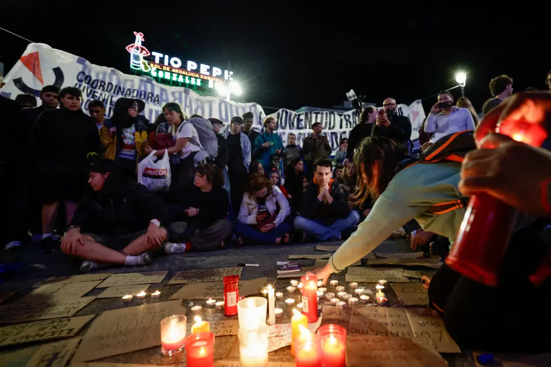 Morte de Maricarmen Abascal em Sol. A notícia começou como piada e virou consternação e fúria quando o movimento aument…