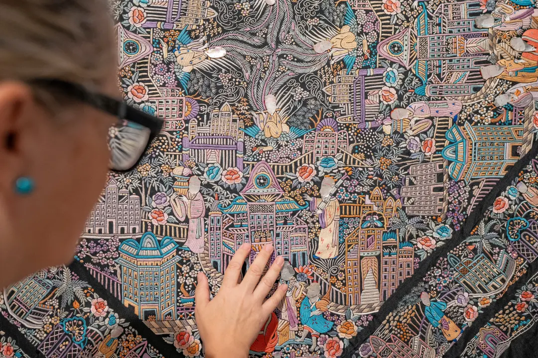 Mantón de Manila, seda chinesa e bordados que viraram ícone cultural espanhol. Essa peça mostra como o galeão ligou Ási…