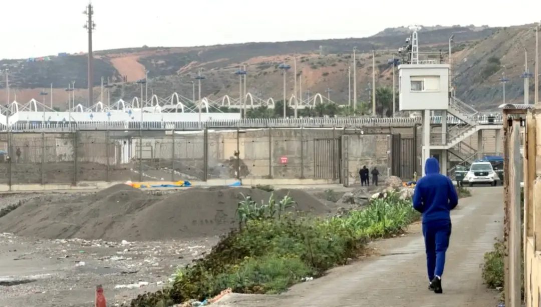 Mil e dez mil pessoas retornaram a Marrocos desde agosto após os despejos em Ceuta. Essa movimentação mostra a dificuld…