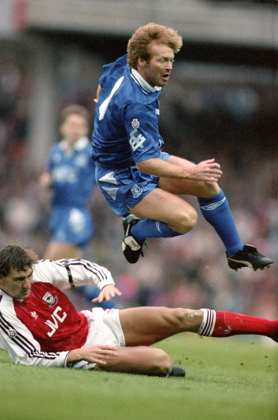 Sunderland não conseguiu um atacante internacional emprestado no último minuto. O plano do Terry Butcher falhou enquant…