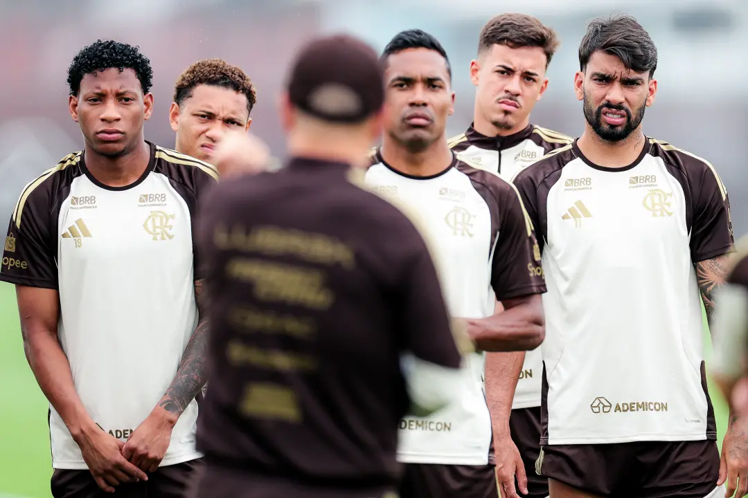 Flamengo enfrenta o Santos na Vila Belmiro hoje, mas a ausência de Arrascaeta, lesionado, muda o perfil do meio-campo. …