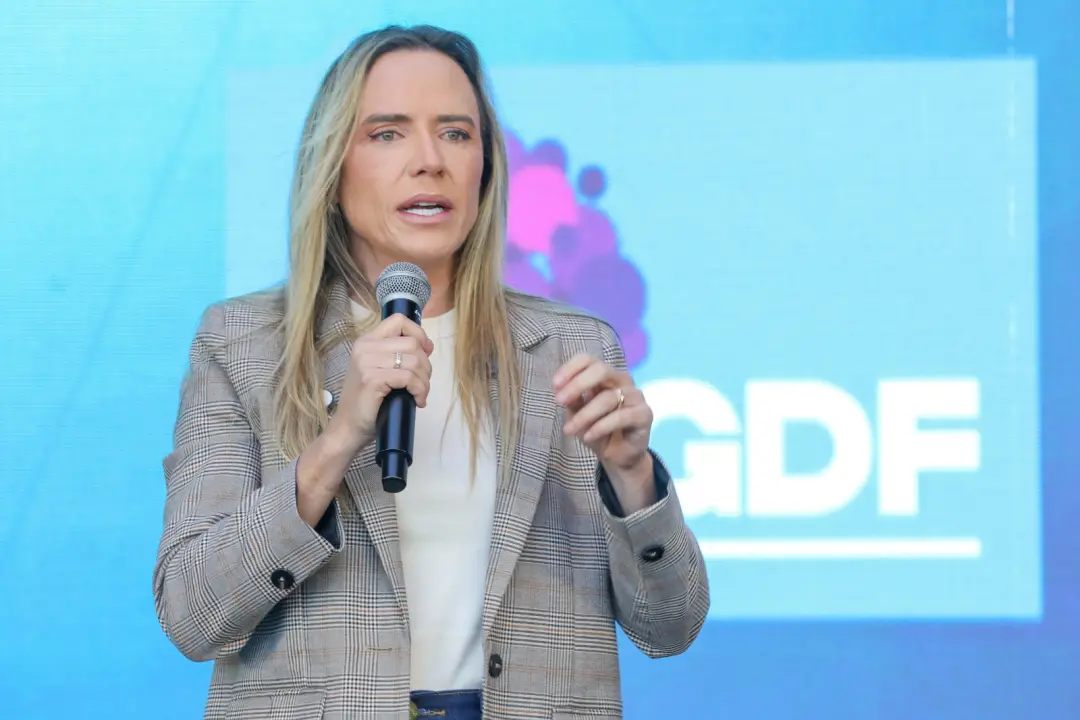 Celina Leão levou à Polícia Federal a denúncia sobre cartazes difamatórios espalhados no Distrito Federal, que ela atri…