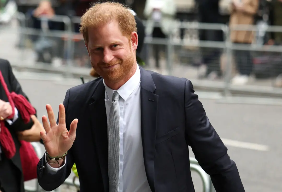 Harry, o príncipe, revelou em entrevista que seu nome de batismo é Henry Charles Albert David, mas que sempre foi chama…