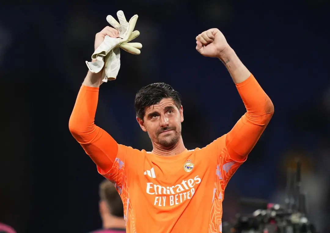 O gol de Courtois recebeu 37 chutes em oito jogos nesta temporada. A defesa do Real Madrid tá frágil, e os adversarios …