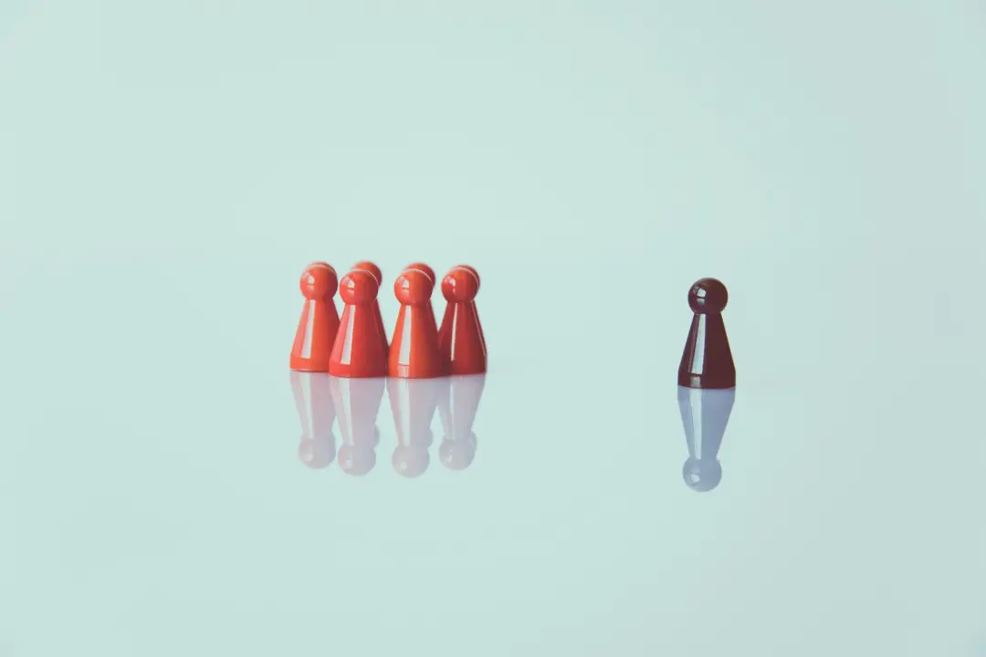Líderes eficazes acabam sendo vistos como um problema pelas organizações. Isso ocorre porque as empresas focam no compo…
