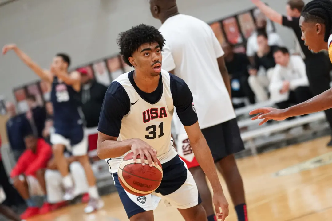 Louisville basketball focado nos recrutas de 2027 antes do início do período de assinatura precoce em 11 de outubro. A …