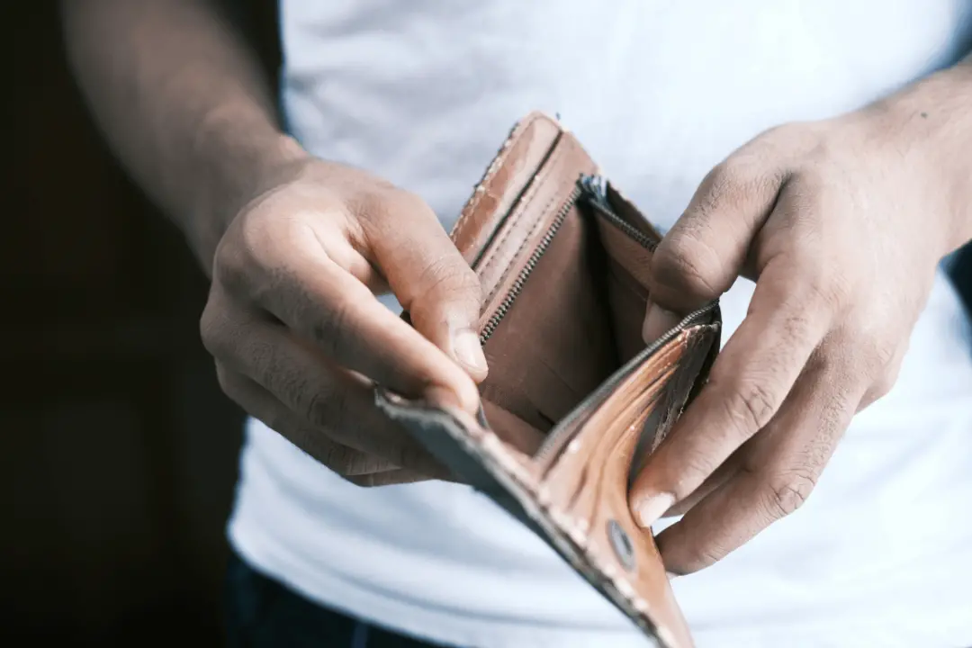 Celular tocando o dia todo, chamadas em qualquer hora, isso é cobrança abusiva. A lei proíbe constrangimento ou ameaça,…