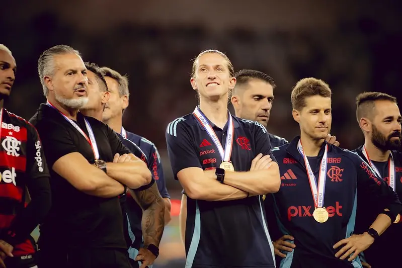 Filipe Luís, no Monaco, tem potencial para chegar no topo do futebol europeu, diz José Boto, dirigente do Flamengo. A e…