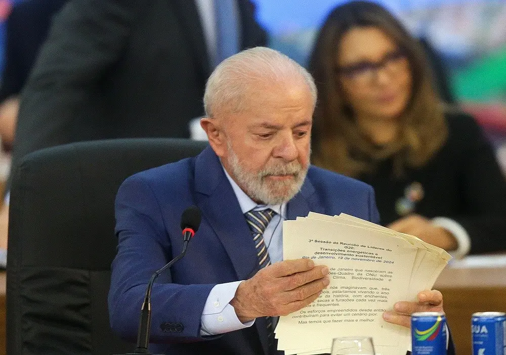 49% dos brasileiros desaprovam o governo Lula na pesquisa PoderData/Aya. Com 44% de aprovação, a gestão mostra que a ba…