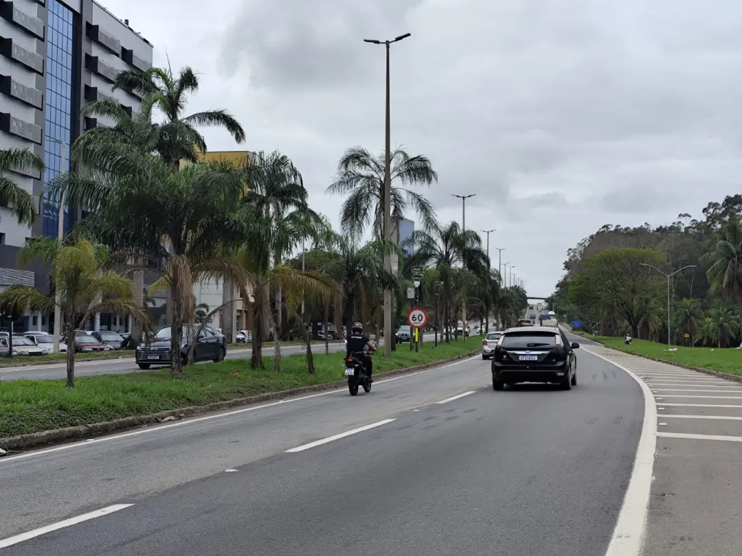 69 equipamentos de fiscalizacao eletronica começaram a rodar na BR-381, entre Governador Valadares e Caete. Isso muda a…