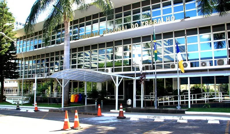 TRT-10 anulou multas do Ministério do Trabalho contra a Prudential do Brasil porque não tem vínculo de emprego nas fran…