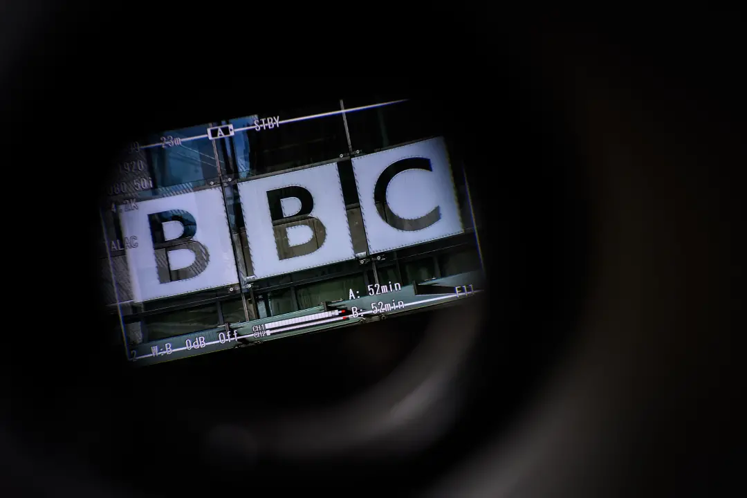 BBC se retratou e retirou o artigo sobre o fundador da PinkNews por alegações de má conduta sexual. É importante que es…